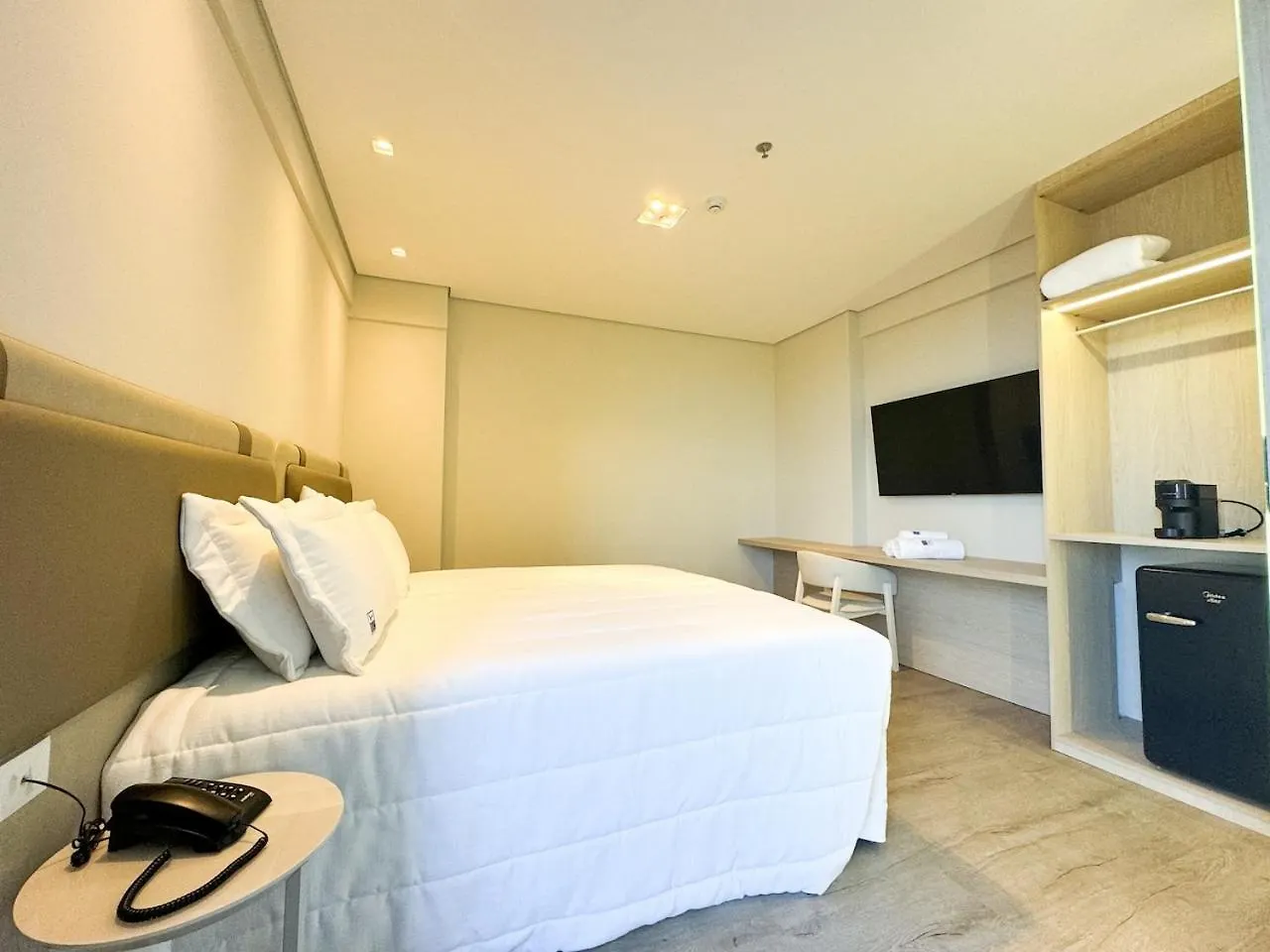 Blue Sea Hotel ايتابيما