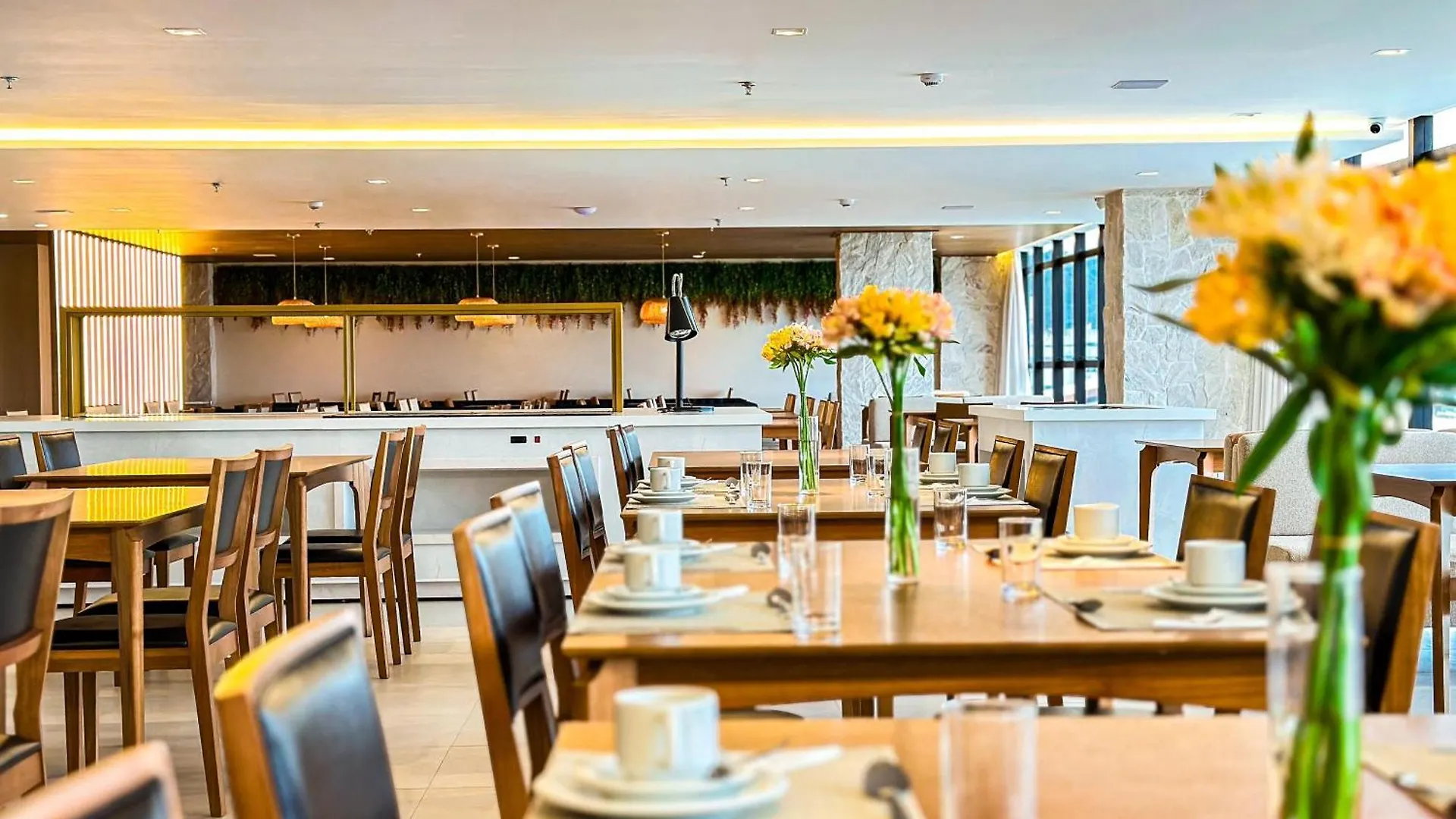 Blue Sea Hotel ايتابيما