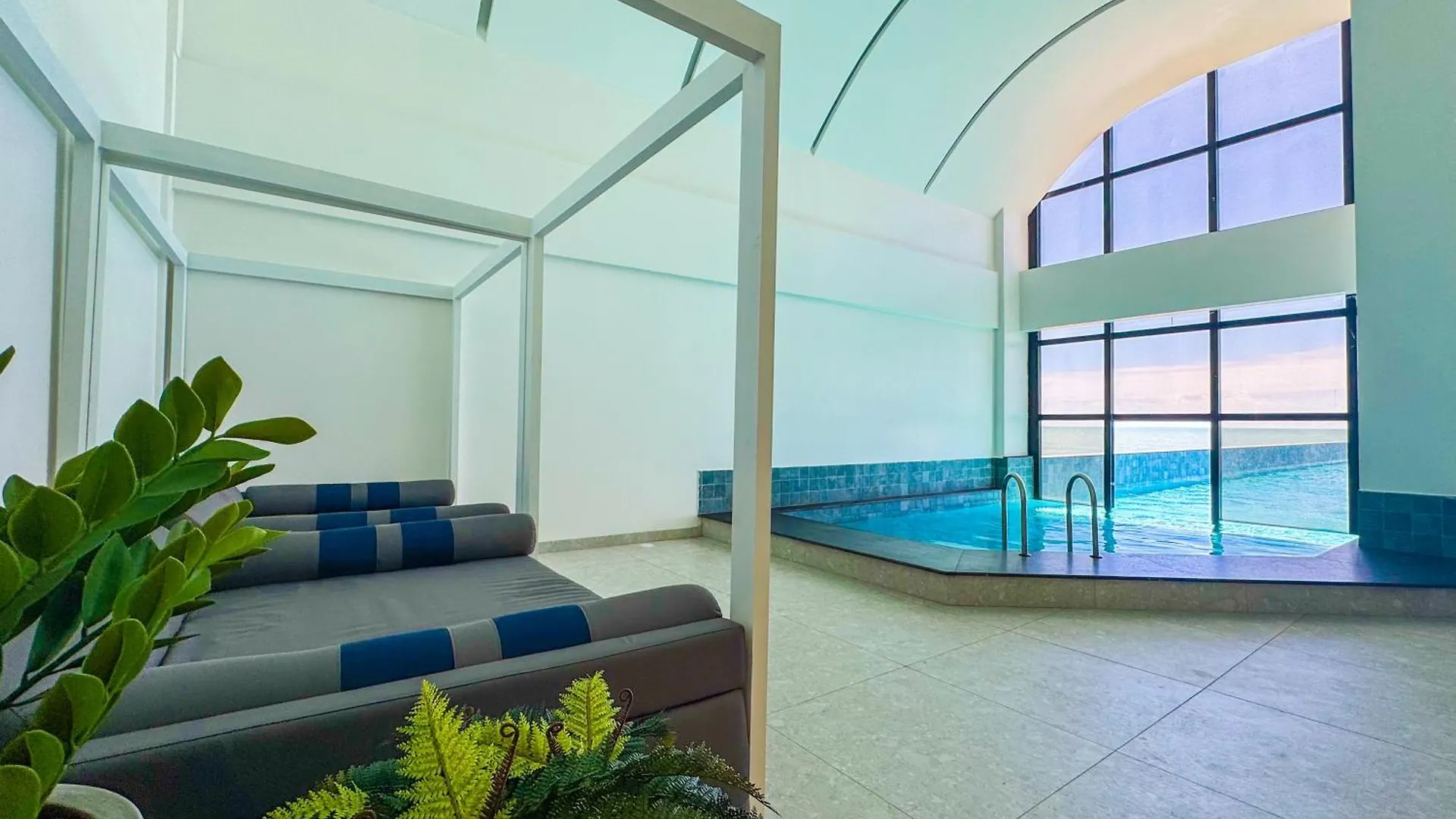 Blue Sea Hotel ايتابيما